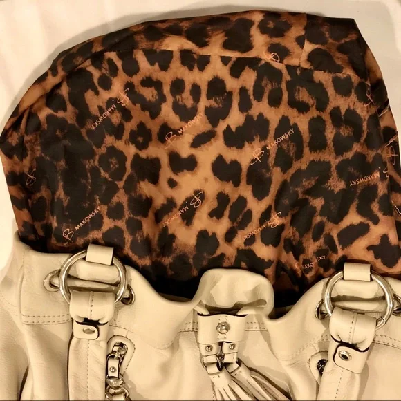 NWOT B. Makowski Ivory Sadie Tassel Shoulder Bag - Picture 10 of 13